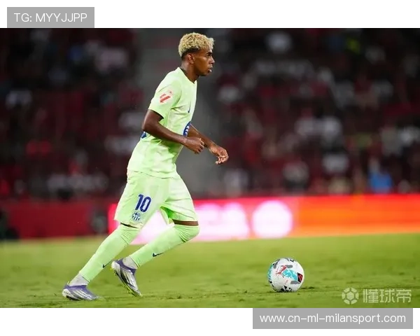 亚马尔闪击拉什福德回敬巴萨三比一胜埃尔切仍距榜首五分