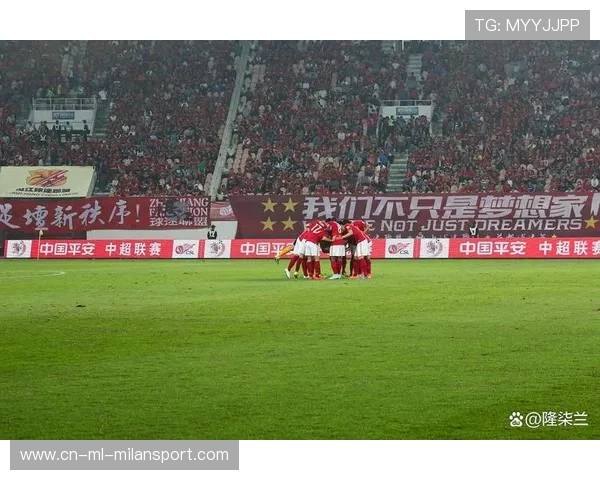 海港票房引领中超潮,球迷热情激增,赛事精彩不断 海港票房引领中超潮,球迷热情激增,赛事精彩不断