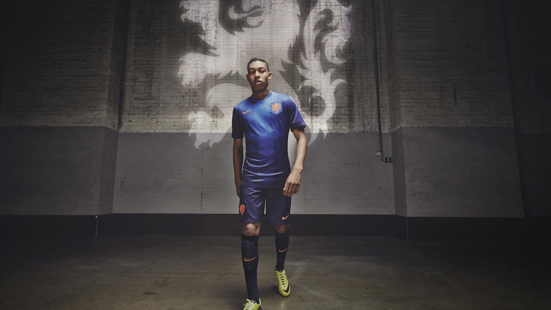 场馆照明技术革新满足转播需求，场馆灯光设计